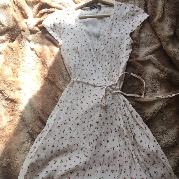 Brandy Melville Dresses Brandy Melville Robbie Wrap Dress